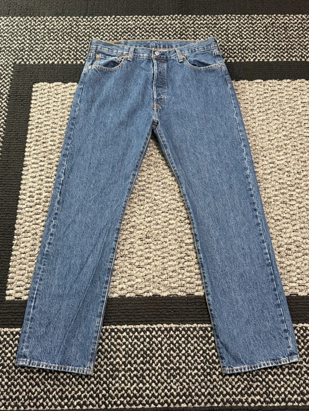 Levi’s 501 Jeans Men’s 36 Straight Leg Button Fly Classic Denim